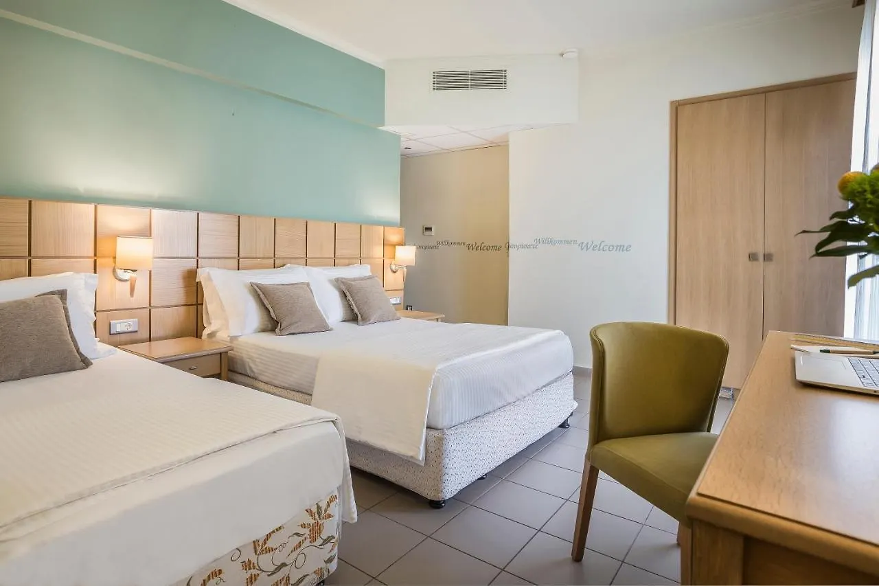 Ionian Plaza Hotel & Spa Argostoli  4*, Argostoli (Kefalonia)