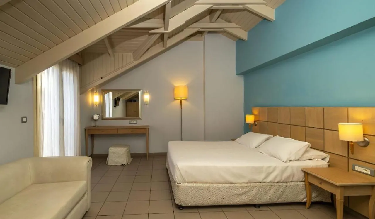 Ionian Plaza Hotel & Spa Argostoli  4*, Argostoli (Kefalonia) Greece
